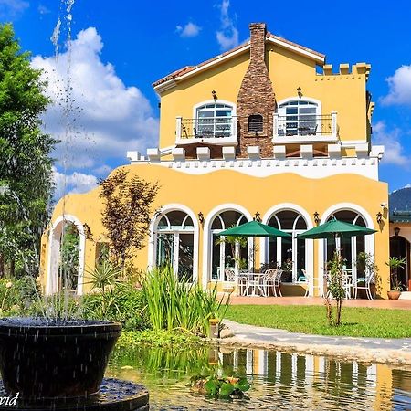 山閱聖堡羅莊園 Bed & Breakfast Yuchi Exterior photo