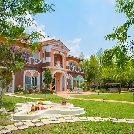 山閱聖堡羅莊園 Bed & Breakfast Yuchi Exterior photo