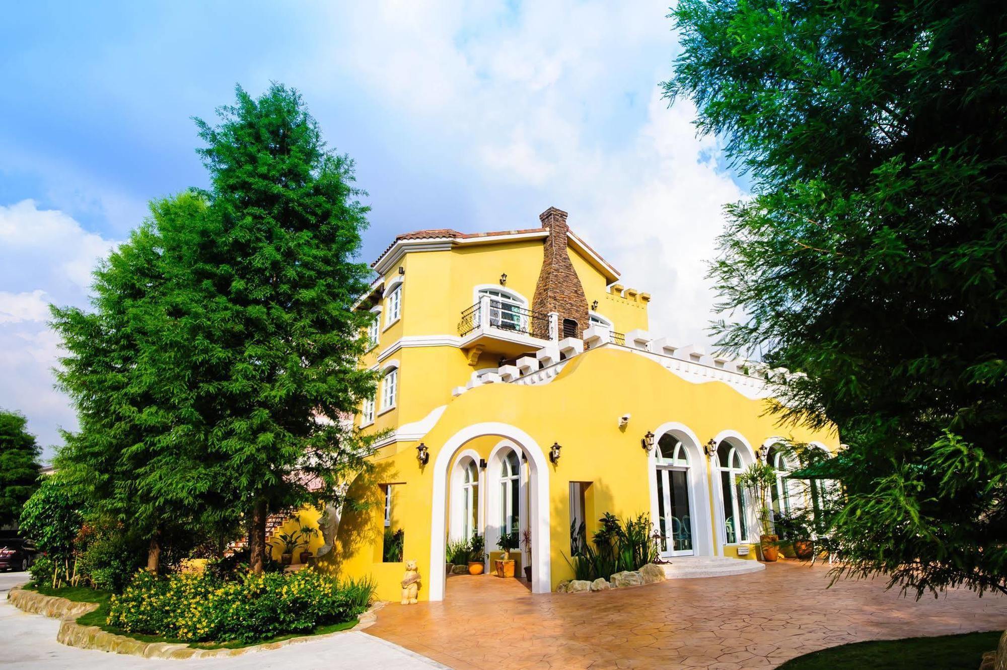 山閱聖堡羅莊園 Bed & Breakfast Yuchi Exterior photo