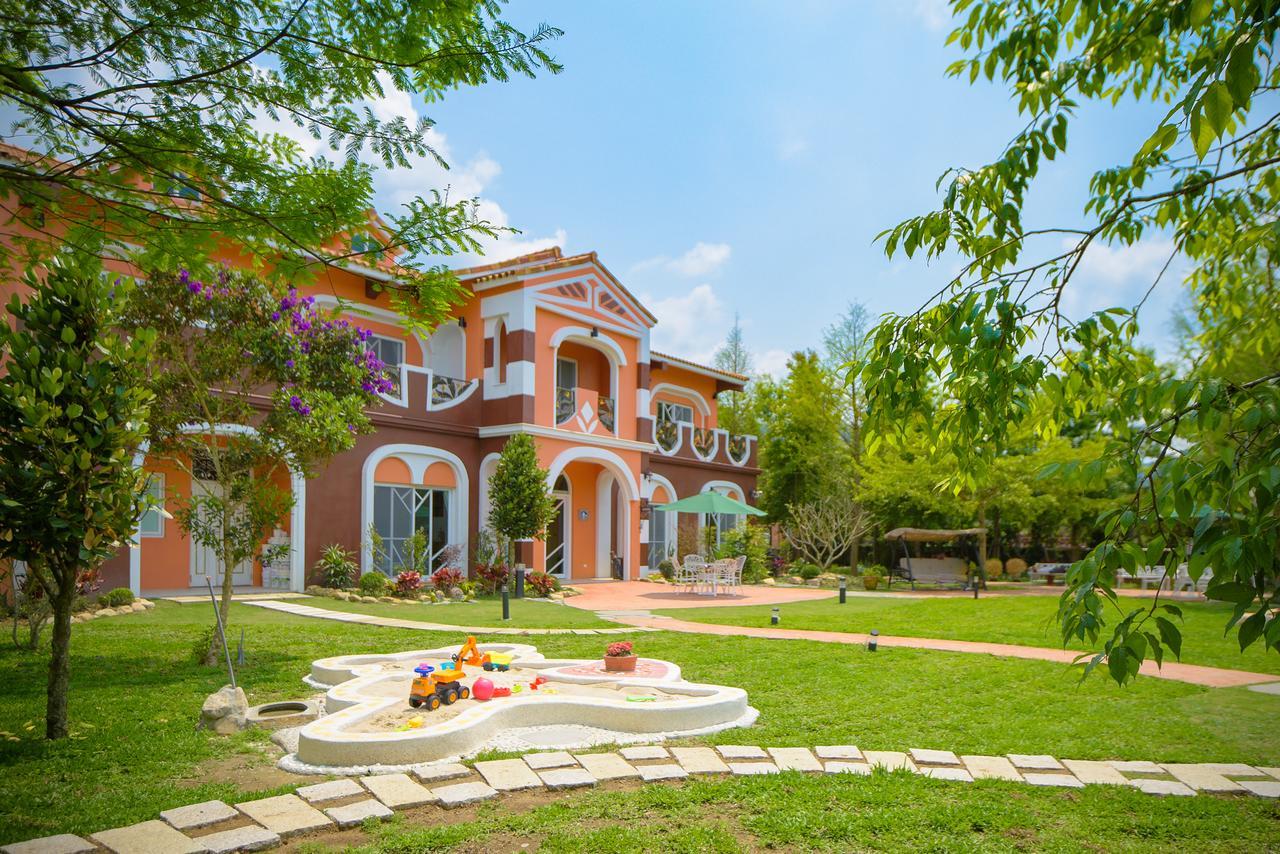 山閱聖堡羅莊園 Bed & Breakfast Yuchi Exterior photo